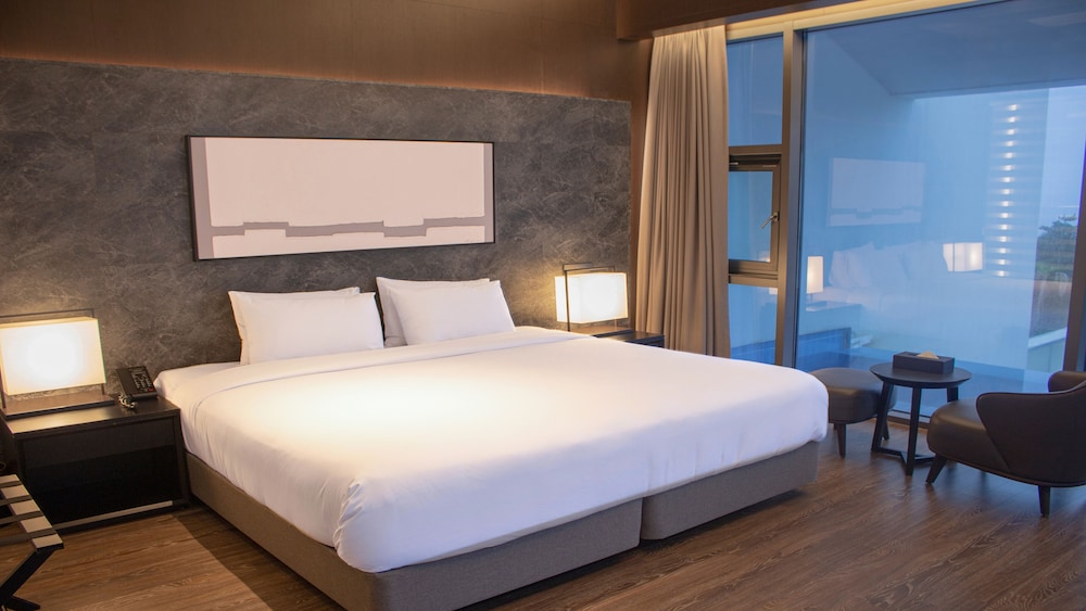 Penthouse (B)