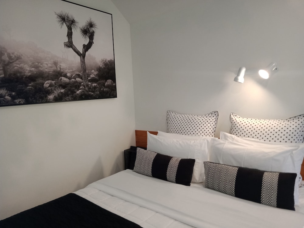 Deluxe Studio, 1 King Bed