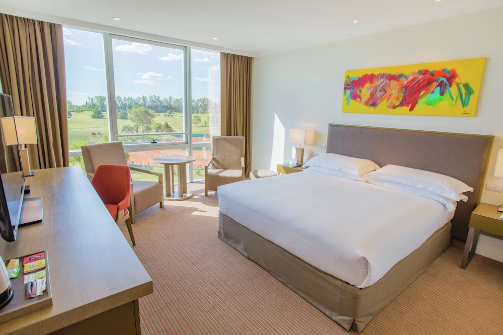 Deluxe Room, 1 King Bed