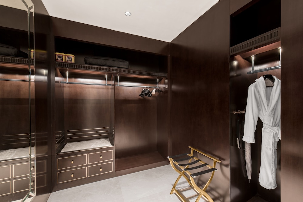 Suite, 1 Bedroom thumbnail 6