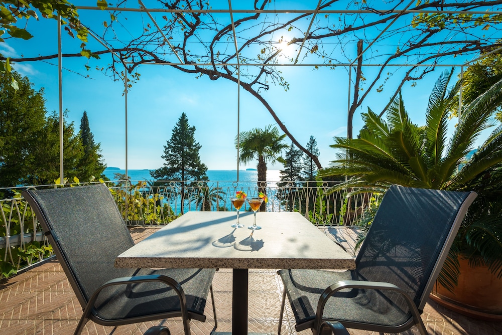 Standard Double Room, Terrace, Sea View (A2) photo 3