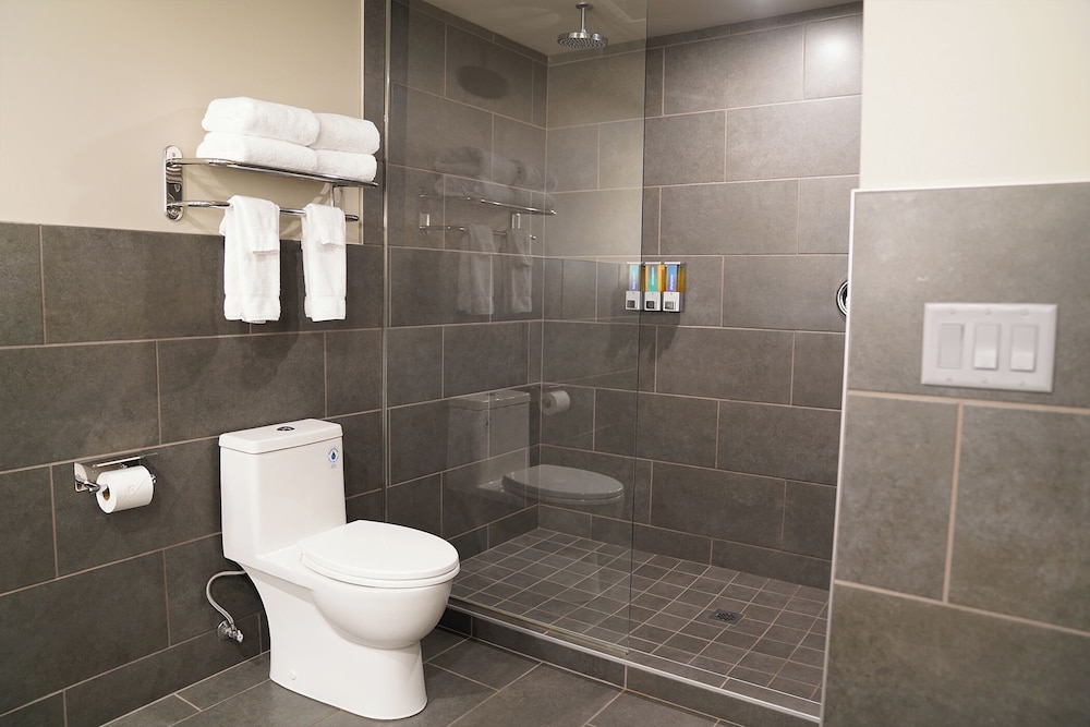 Family Suite - Photo 10