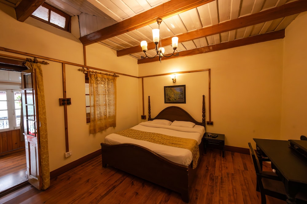 Suite (Heritage) - Photo 17