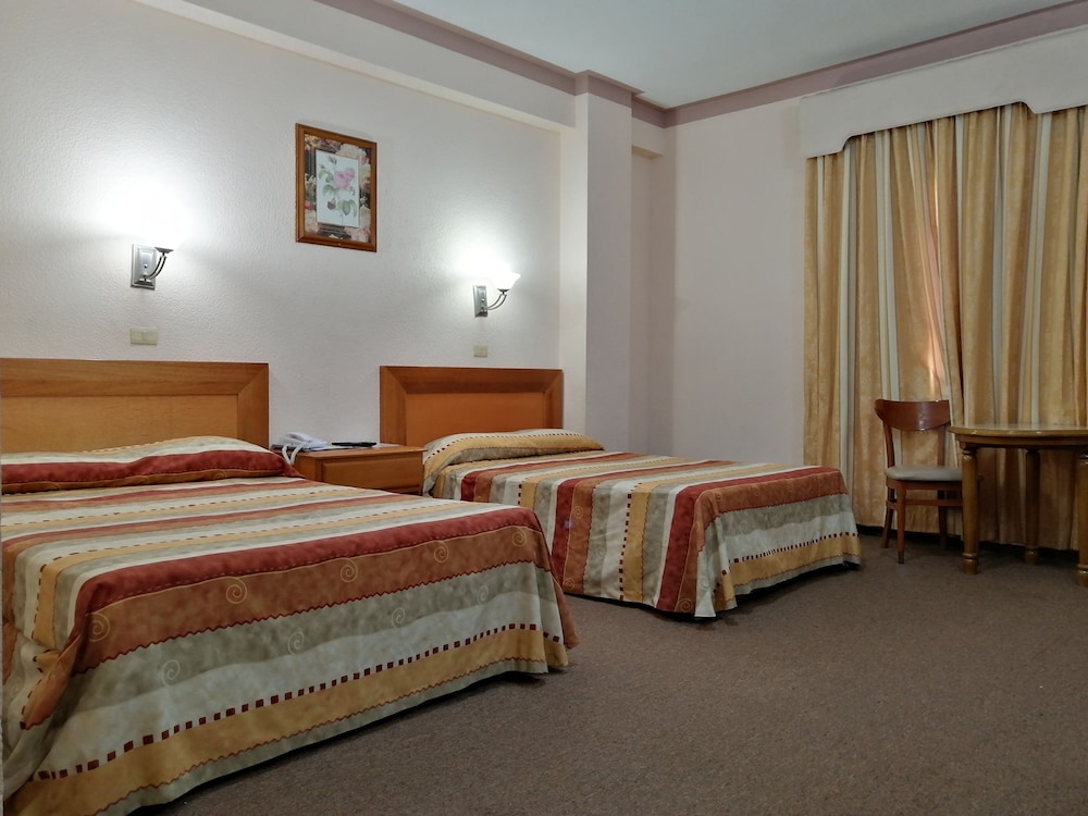 Business Double Room, 2 Queen Beds, Accessible, Non Smoking photo 2