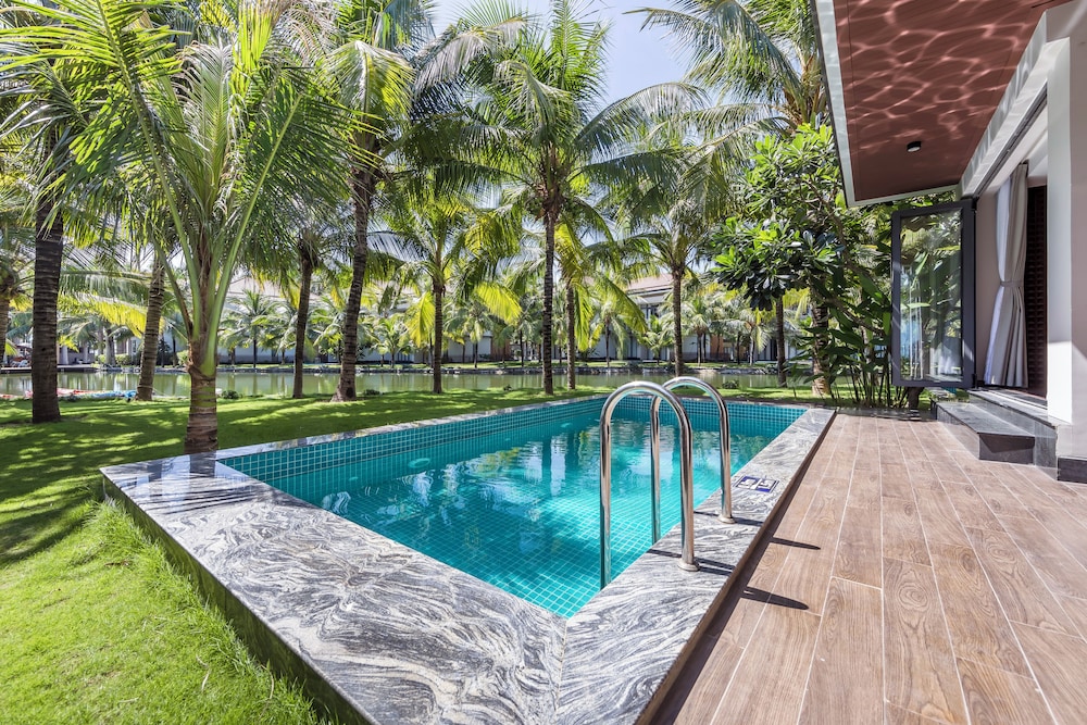 Three-bedroom villa with private pool