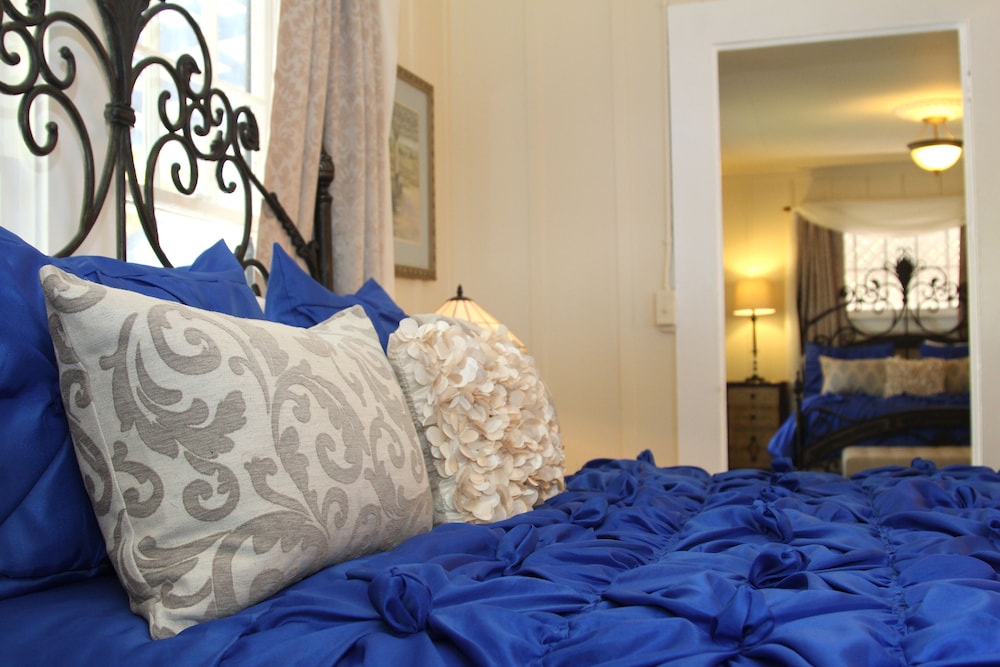 Carriage House (Pets Allowed)