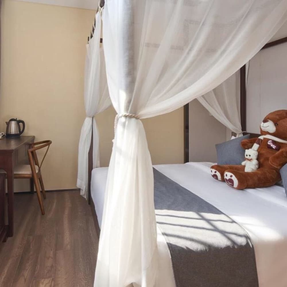 Romantic Double Room, Non Smoking photo 3