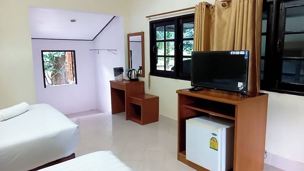 Deluxe Twin Room photo 3
