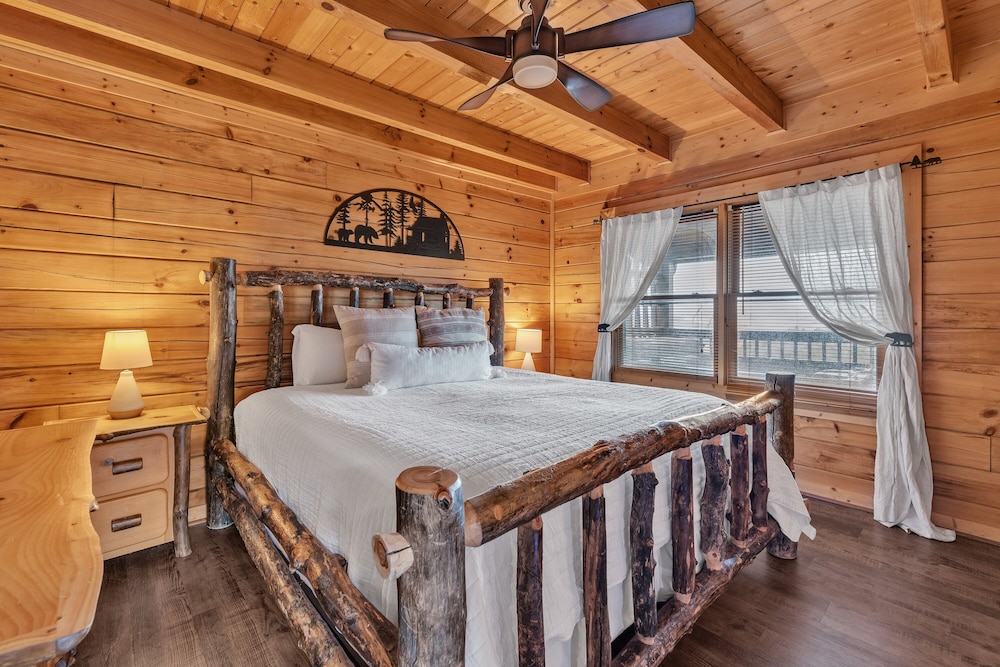Cabin, Multiple Beds, Hot Tub, Mountain View (Moosehead Lodge)