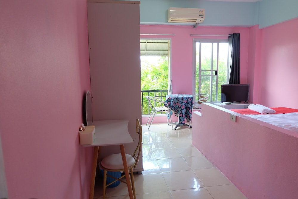 Deluxe Double Room - Photo 29