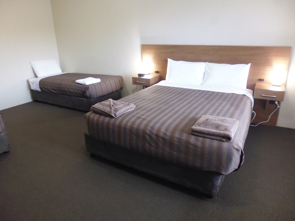 Standard Triple Room photo 2