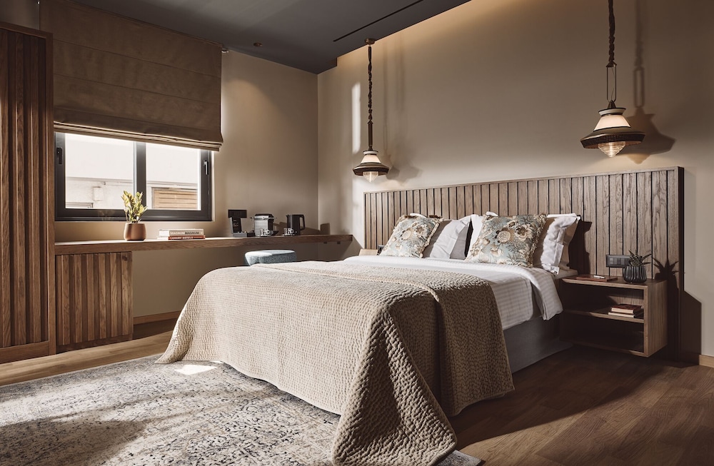 Deluxe Double Room, Partial Sea View