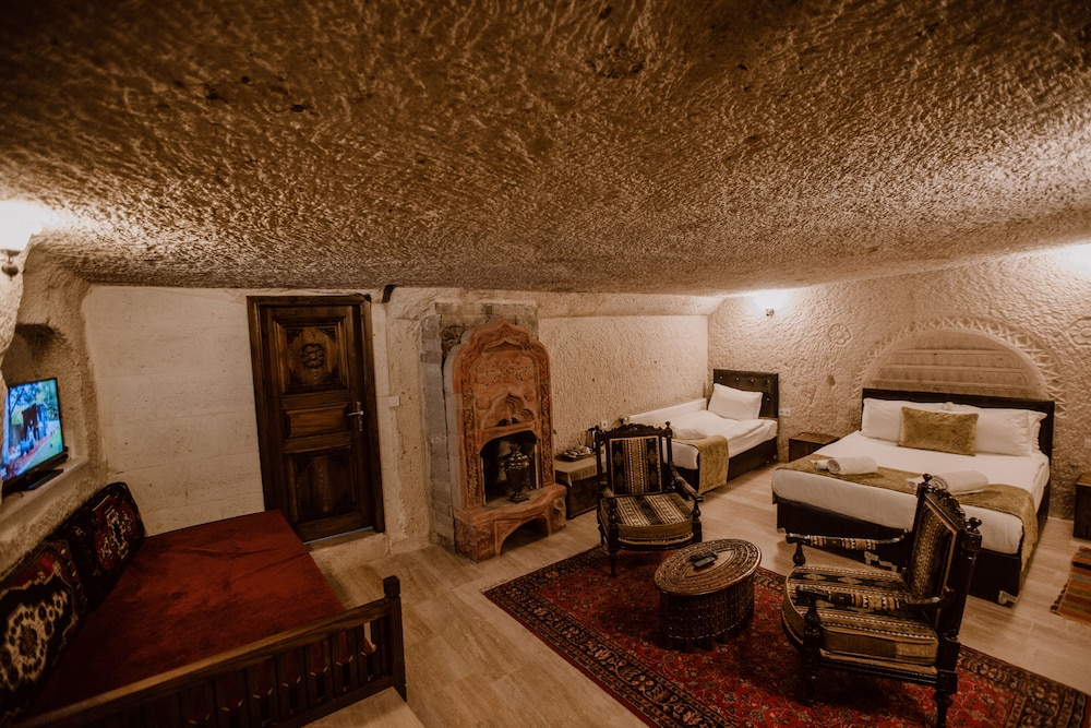 Cave Room with Terrace