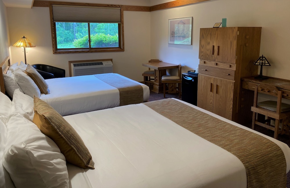 Double Room, 2 Queen Beds