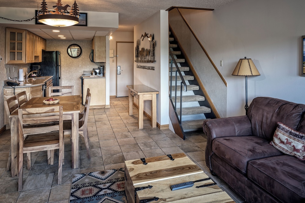 Suite, 2 Bedrooms, 2 Bathrooms - Photo 17