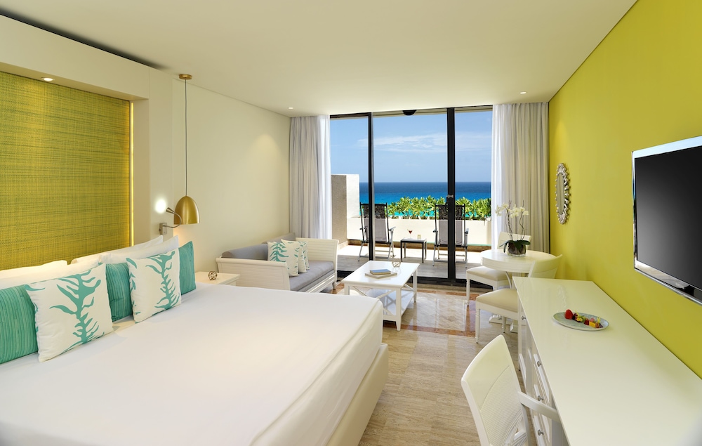 Grand Junior Suite Ocean View