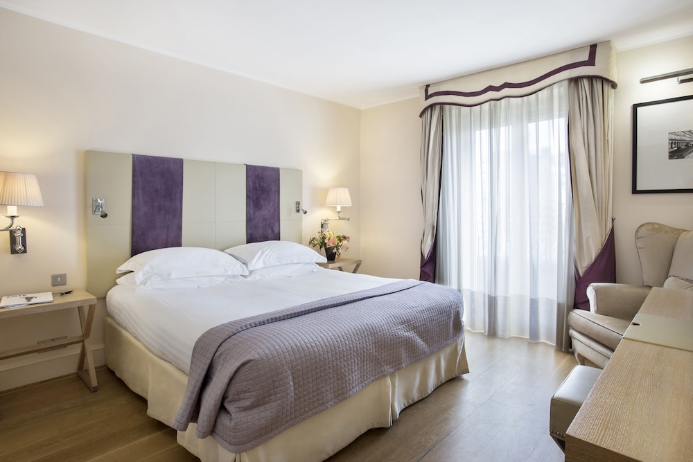 Deluxe Double or Twin Room photo 3