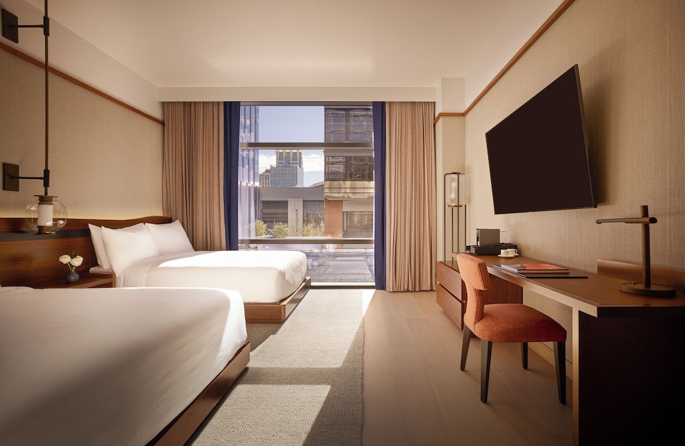 Executive Room, 2 Queen Beds - Photo 1