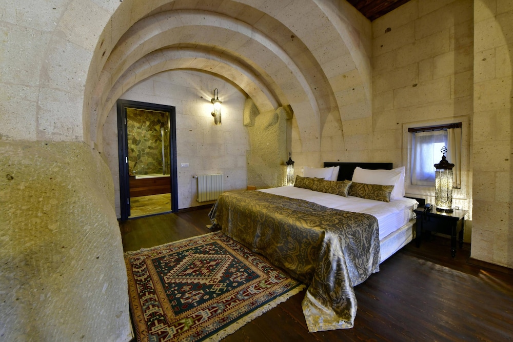 Deluxe Room (Cave) - Photo 19