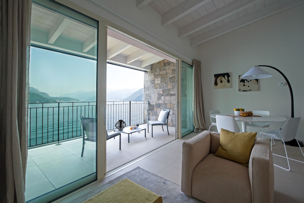 Apartment, 2 Bedrooms (Lakefront)