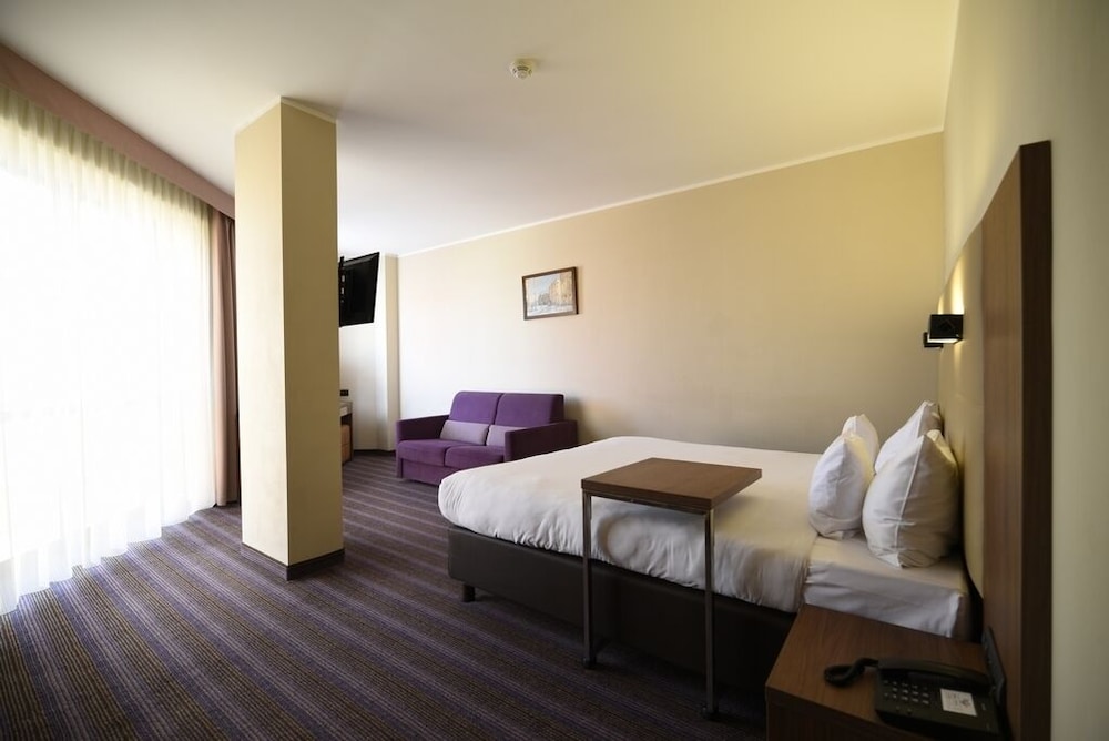Deluxe Room, 1 Bedroom, City View photo 1