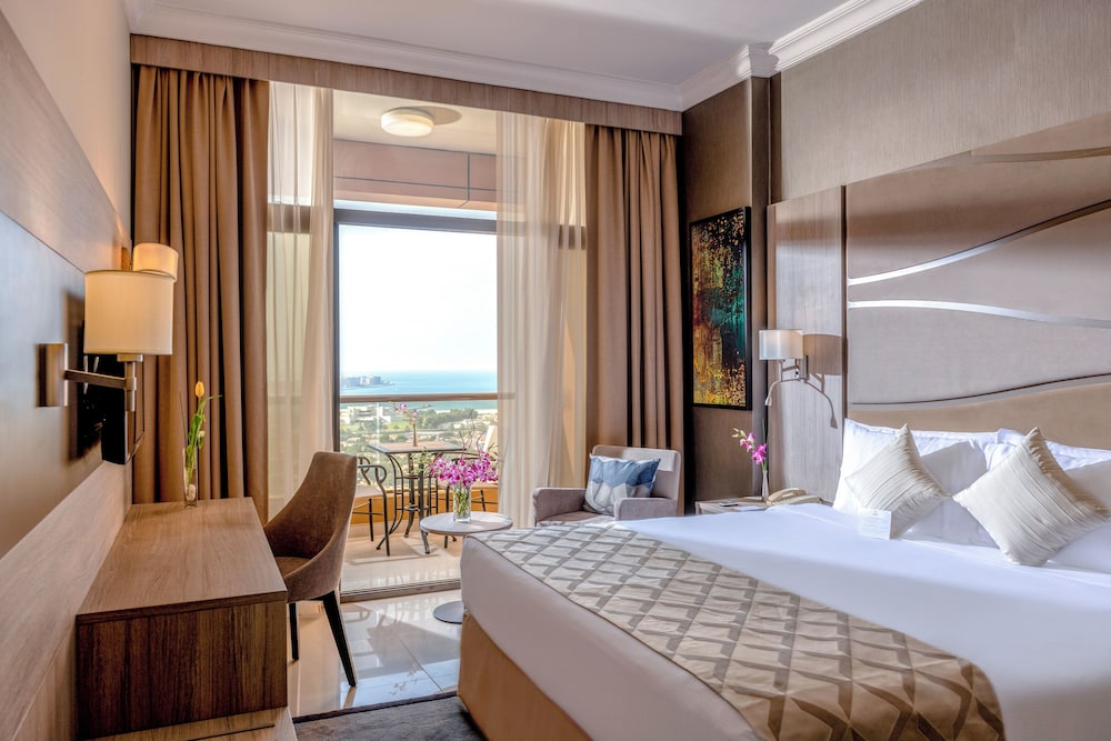 Two Bedroom Apartment with Sea View photo 1
