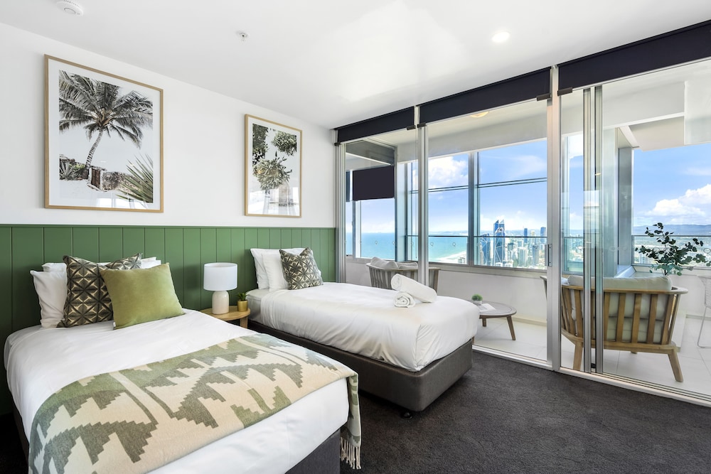 4 Bedroom Beach Apartment