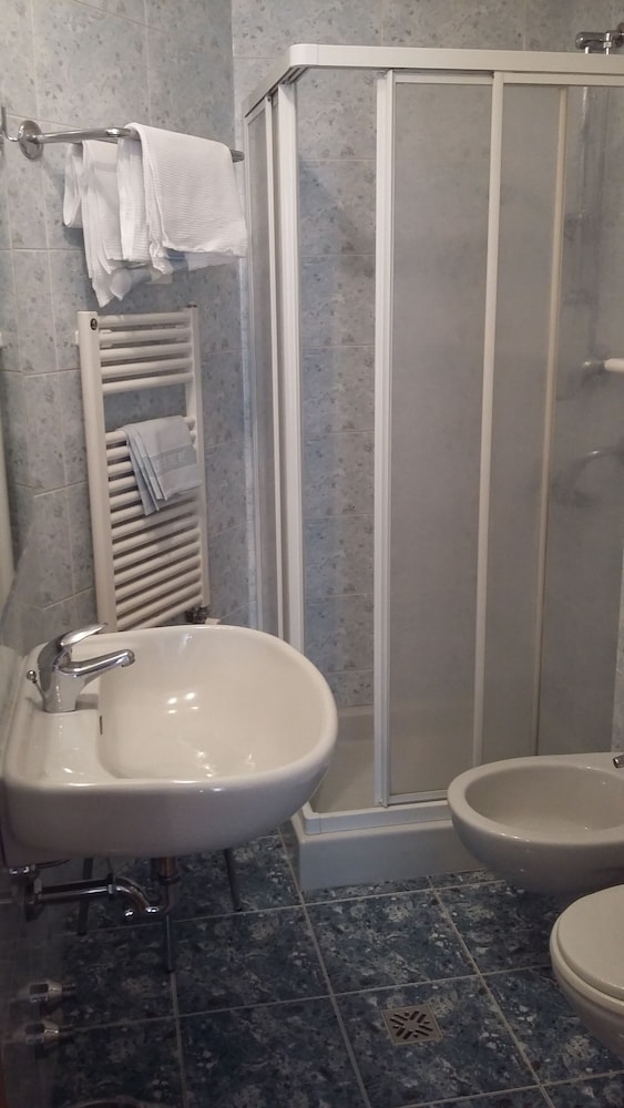 Superior Double or Twin Room - Photo 3