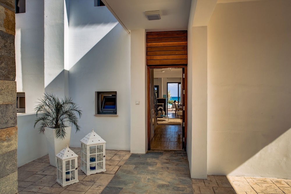 Luxury Villa, 3 Bedrooms, Private Pool, Sea View photo 3