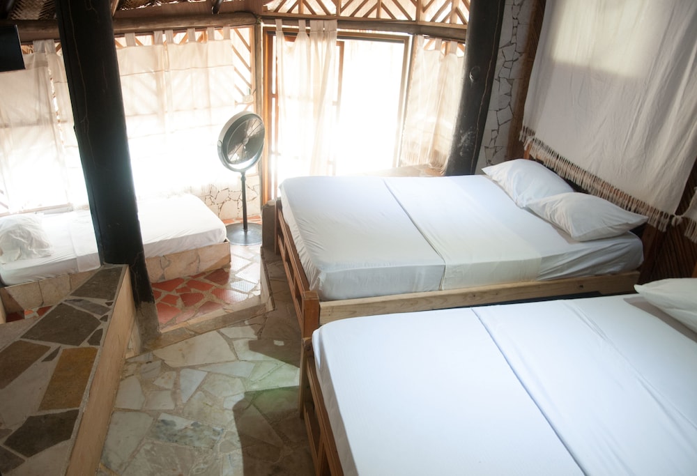 Shared Dormitory, 4 Bedrooms photo 2