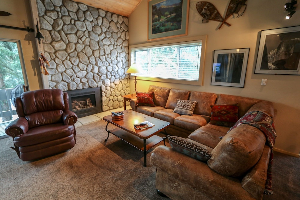 Condo, 2 Bedrooms