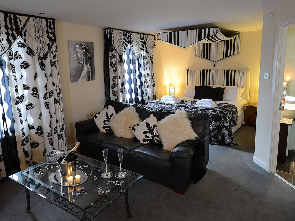 Executive Quadruple Room, Ensuite photo 2