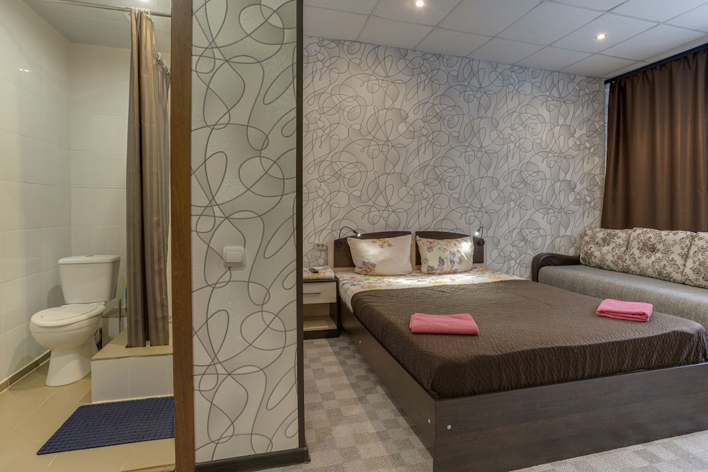 Superior Room (2)