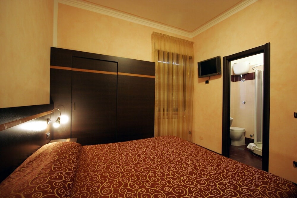 Superior Double or Twin Room photo 3