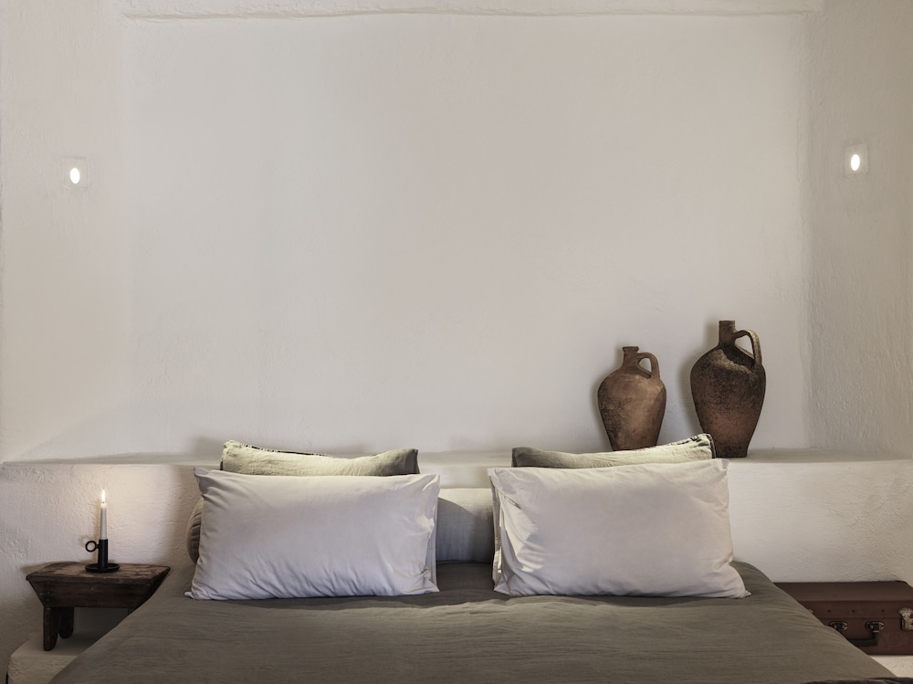 Nomad Suite Sea View with Private Pool & Yard