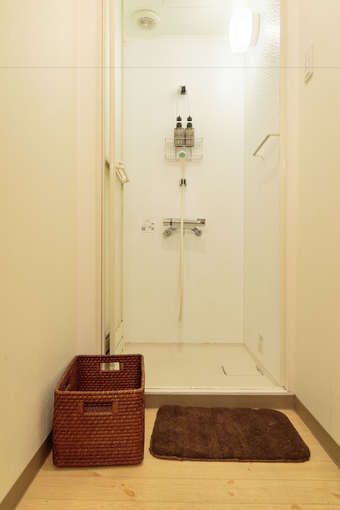 Japanese-Style Economy Room with Shared Bathroom photo 2