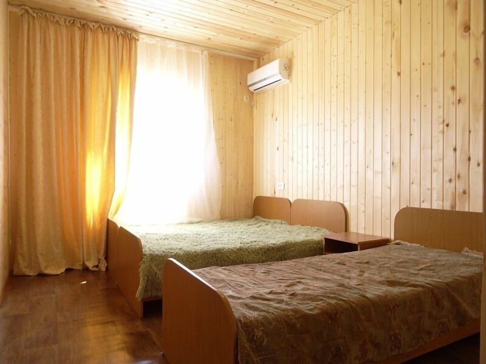 Standard Triple Room, Garden View photo 2