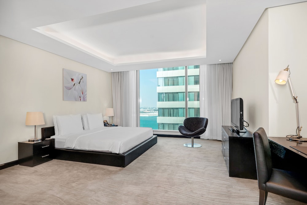 Suite, Multiple Beds, City View (Superior Two Bedroom) - Photo 2