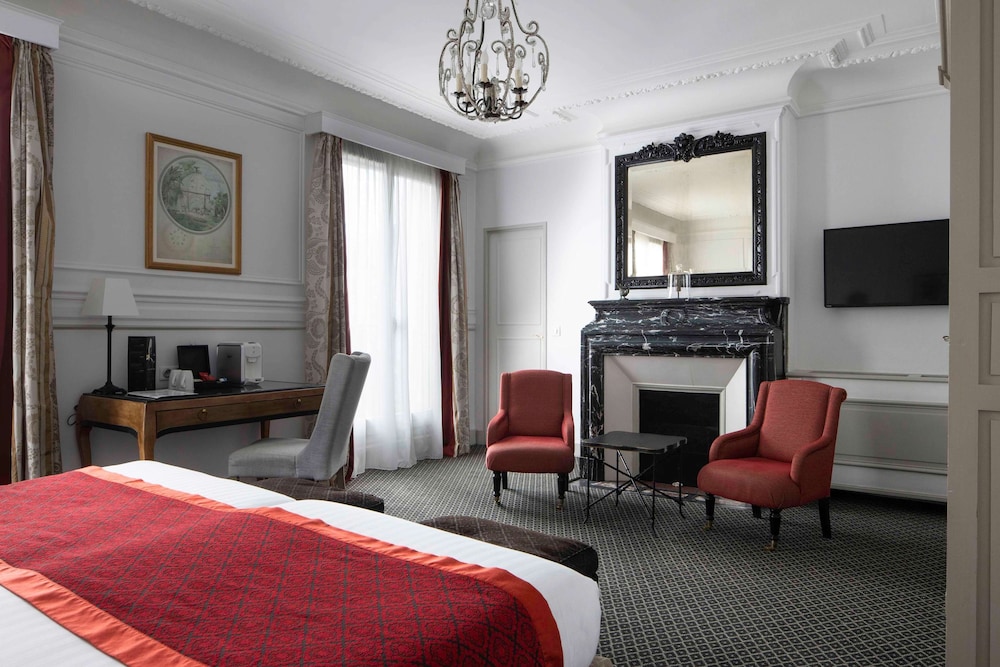 Privilege room with balcony-Complimentary soft minibar,courtesy tray,Chromecast-Snacks,digital press photo 2