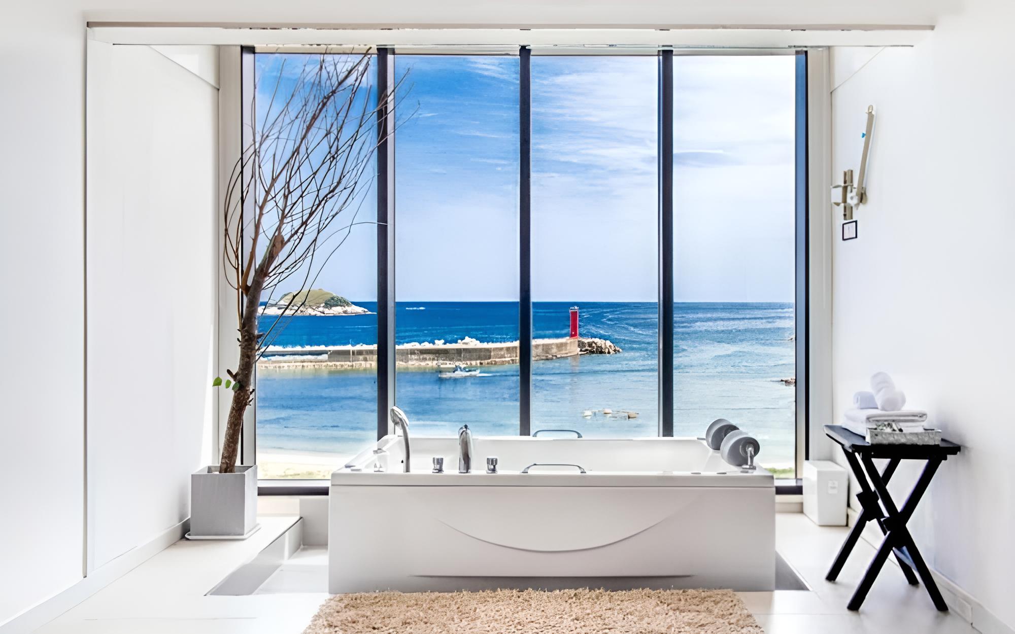 Room (507 Spa Ocean View (Netflix Mini Beam) photo 2