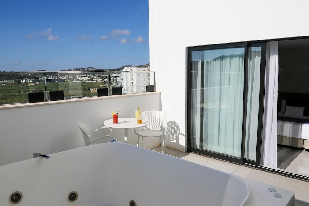 Presidential Suite, Terrace