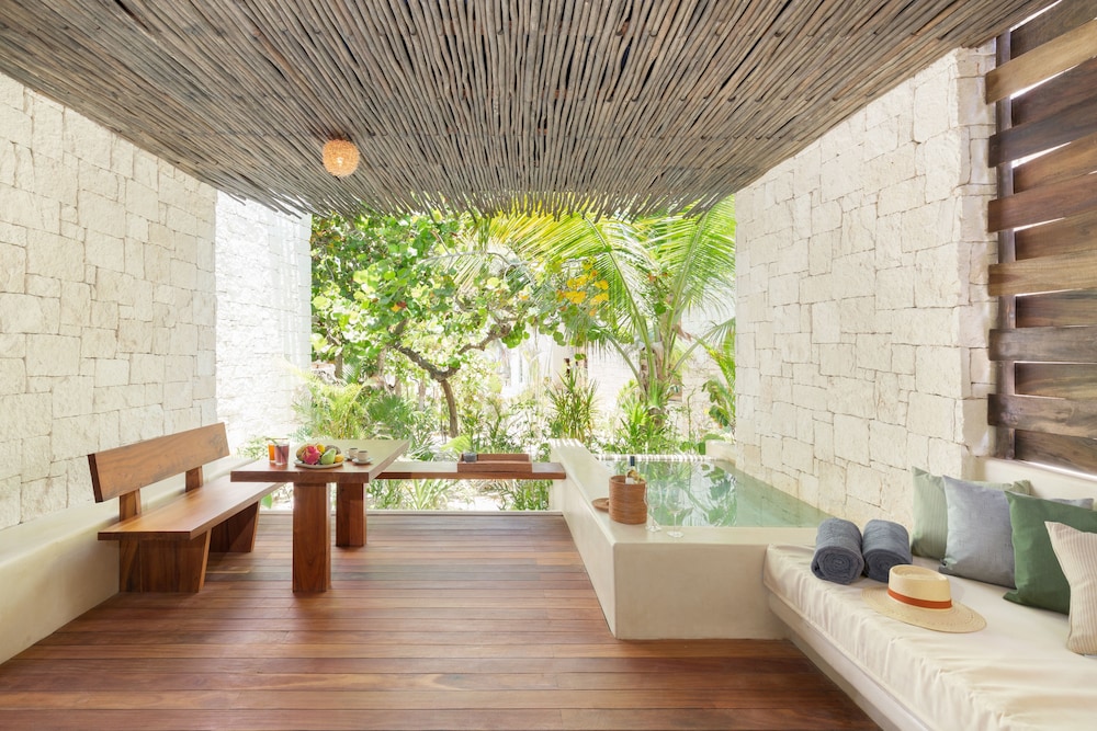 Suite Ground Floor Jungle view - Photo 13