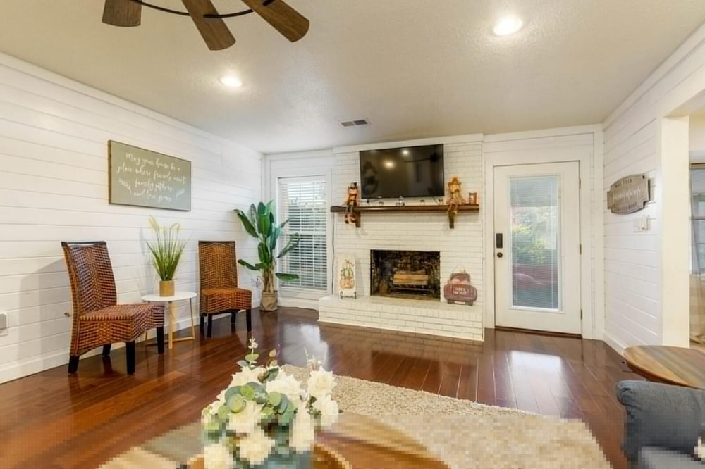 Gorgeous Alabama Home 4 Miles to Stadium Sleeps 8, Billede 30