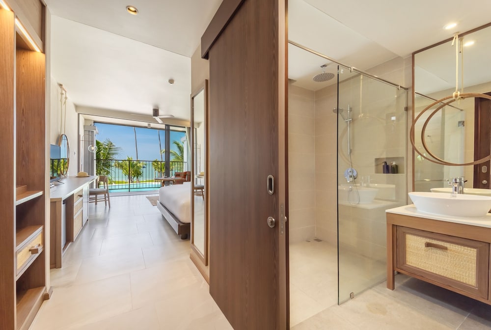 Deluxe Seaview - Photo 5