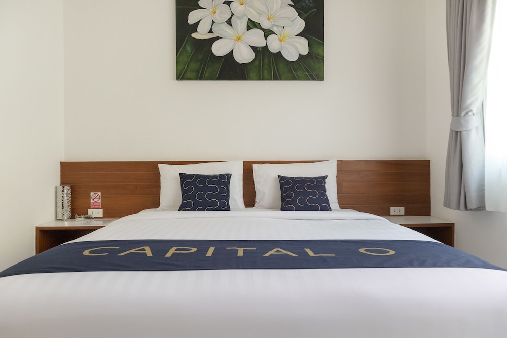 Deluxe Double Room, Pool View photo 3