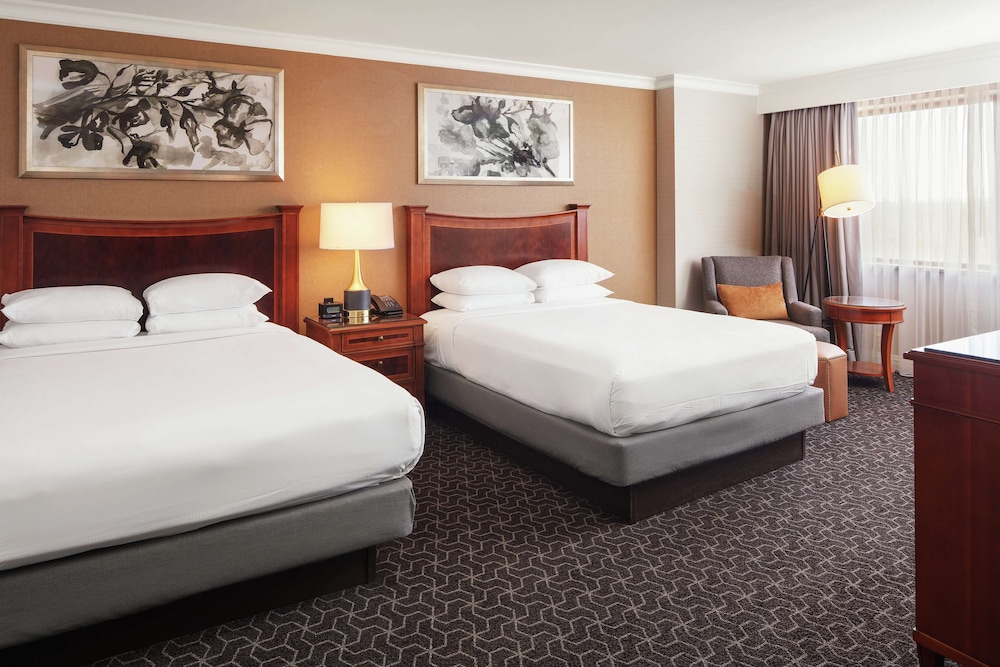 Junior Suite, 2 Queen Beds - Photo 1