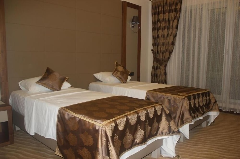 Classic Double Room, City View