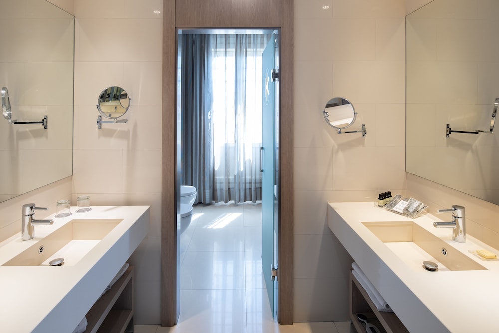 Superior Double or Twin Room, Terrace (Single Use)