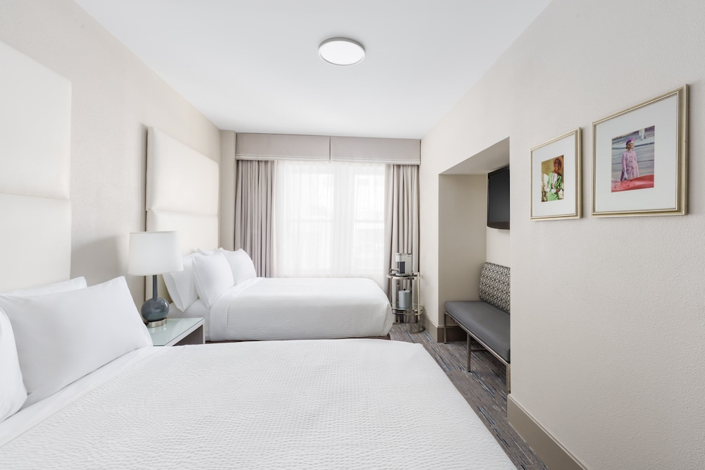 Standard Room, 2 Double Beds, Accessible (Mobility) thumbnail 5