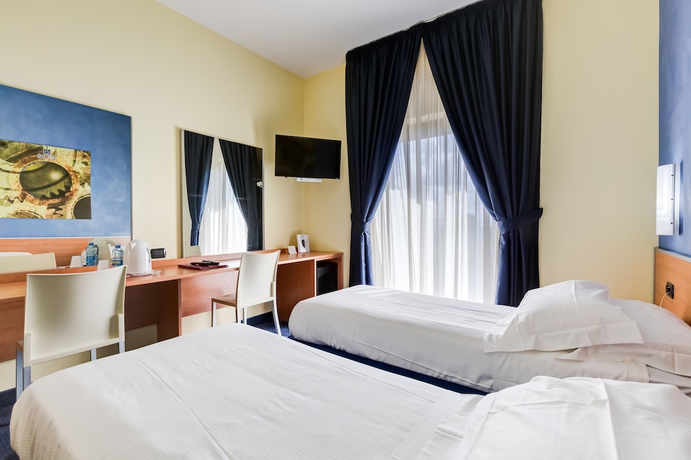 Superior Room, 2 Twin Beds - Photo 1